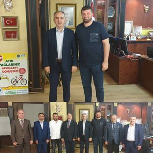 Rize Belediye Başkanı Rahmi Metin ve başkan yardımcılarıyla toplantı
